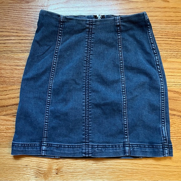 Free People modern femme mini denim skirt size 2 - Picture 1 of 5